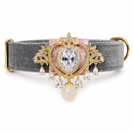 Imperial Heart Jewel Velvet Collar