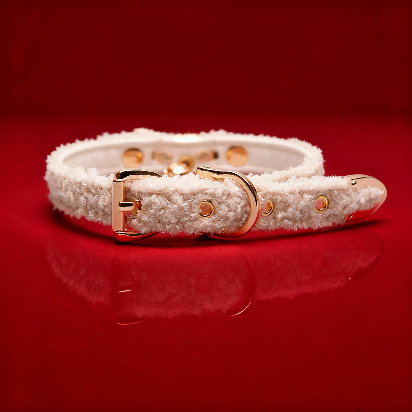 【WHITE】LUXURY TEDDY FLEECE PET COLLAR WITH GOLD BOW & EMBOSSED BELL